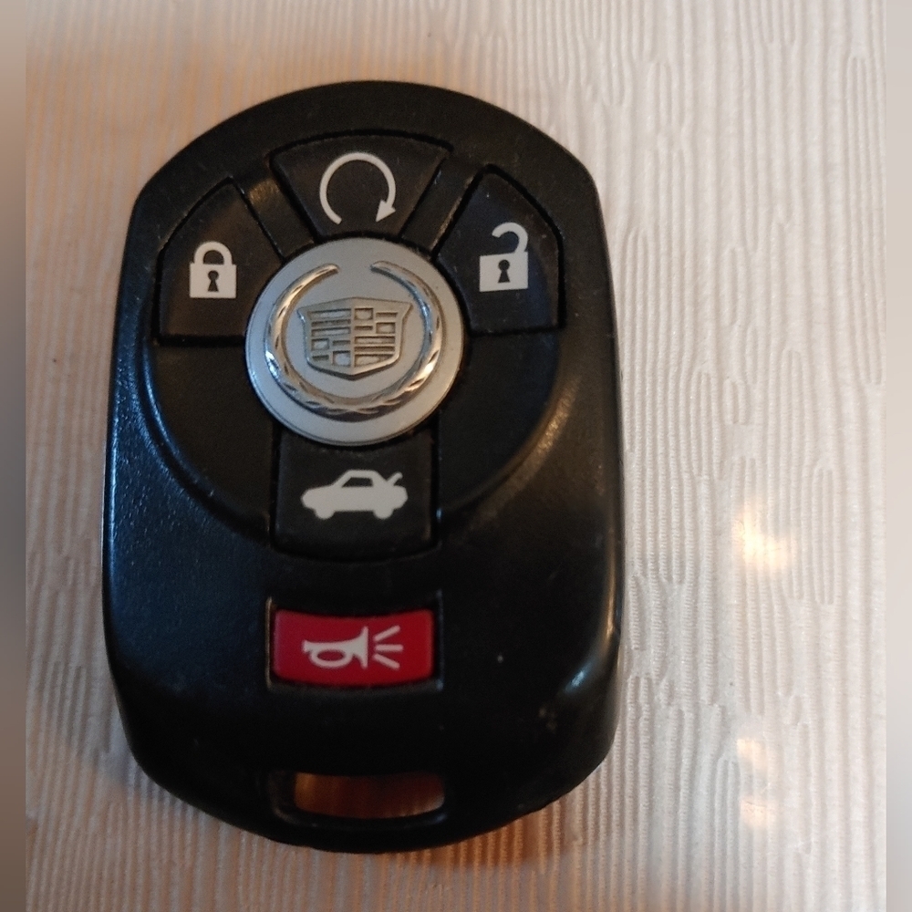 CADILLAC STS KEY FOB REMOTE TRANSMITTER DEVICE - KEYLESS ENTRY
